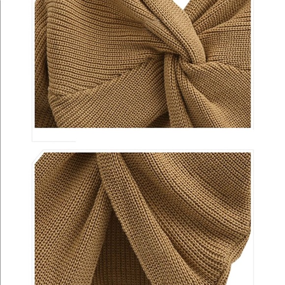 V neck sweater with a twisted back jumper - Picture 8 of 8